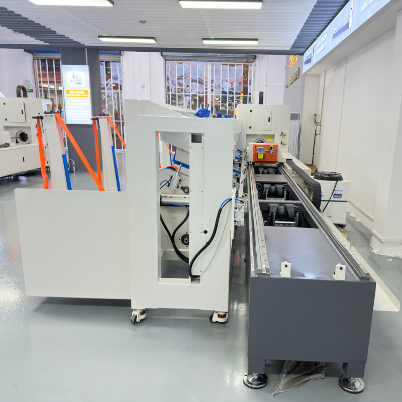Automatic-Feeding-Laser-Tube-Cutting-Machine12.jpg