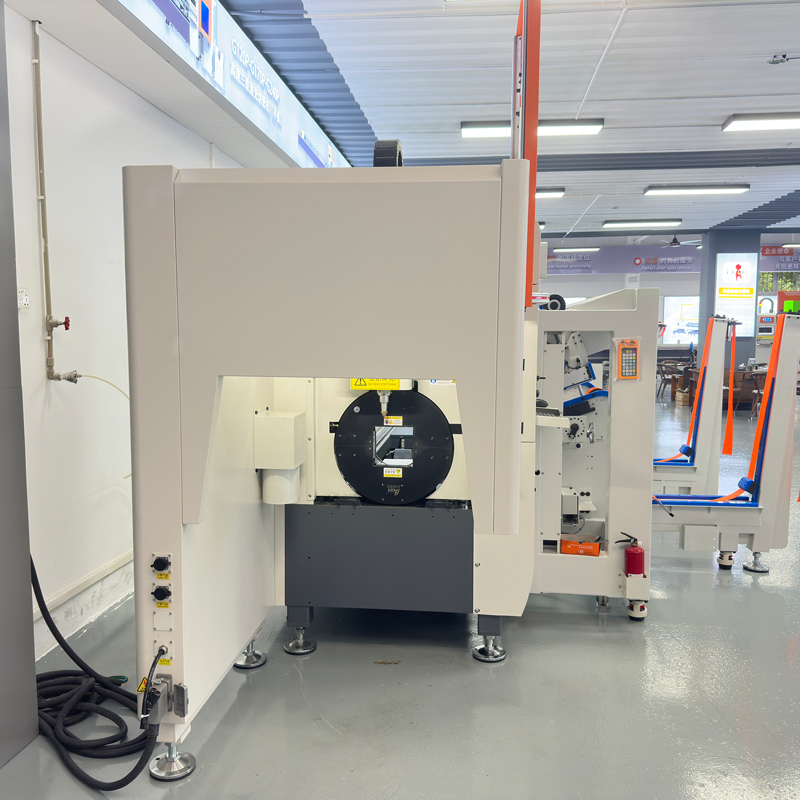 Automatic-Feeding-Laser-Tube-Cutting-Machine5.jpg