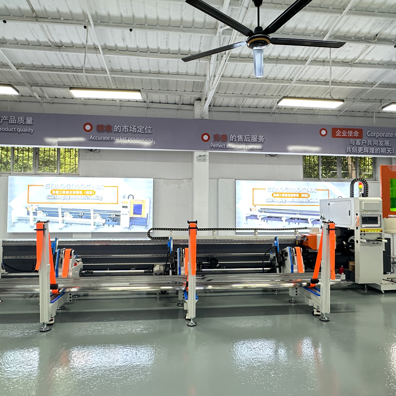 Precision-Automatic-Laser-Tube-Cutting-Machine12.jpg