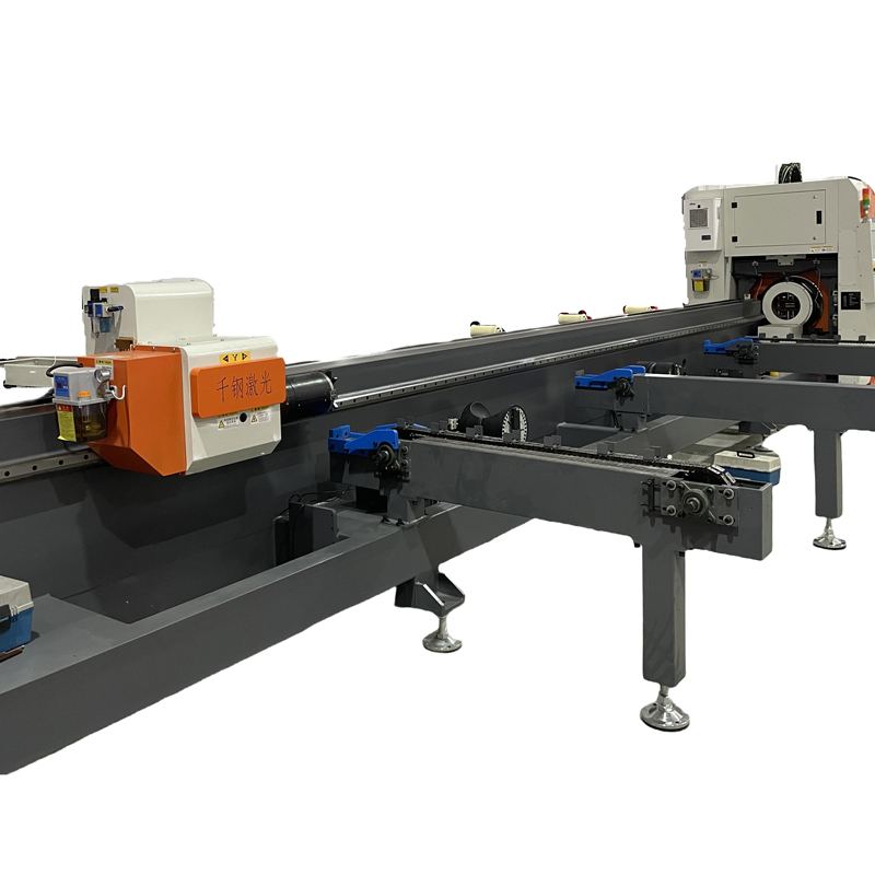 Round-Tube-Laser-Tube-Cutting-Machine-Equipment2.jpg
